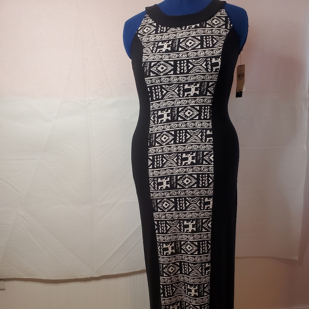 Women black and white  color bllock maxi dress